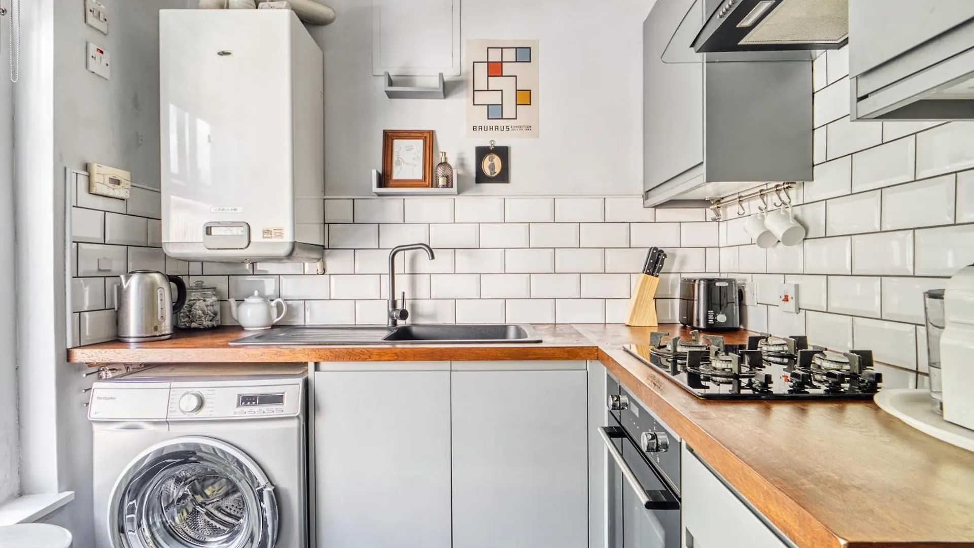 Pied-A-Terre Near The Docks - Wifi & Washing Machine Apartment Gloucester