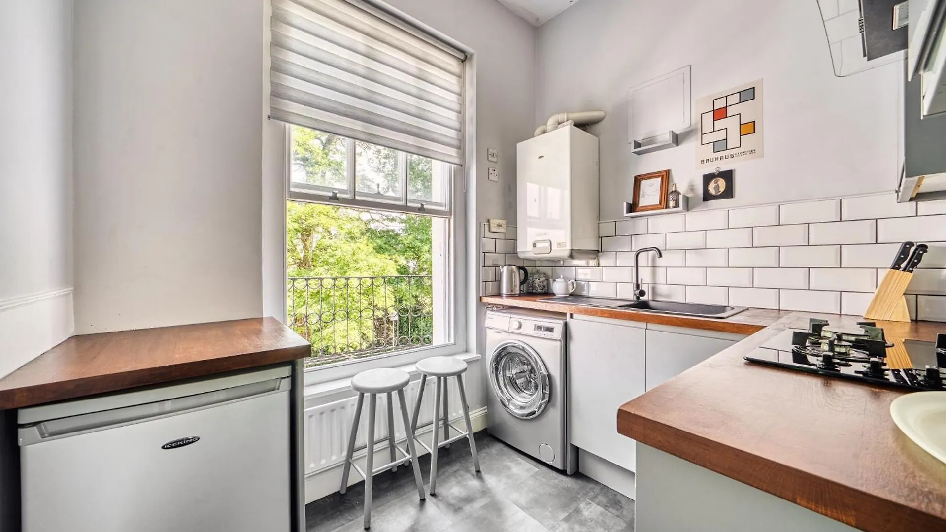 Pied-A-Terre Near The Docks - Wifi & Washing Machine Apartment Gloucester